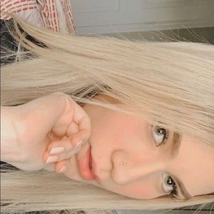 Meet your Posher, Valeria